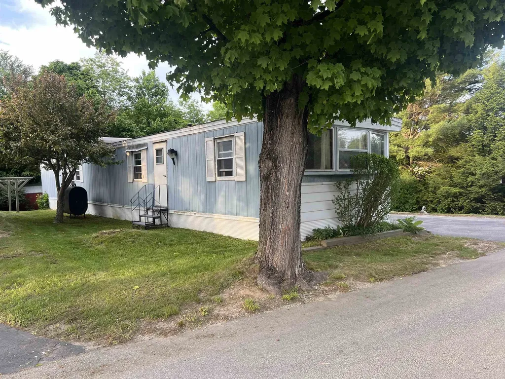 1 Eastview Drive, Swanzey NH Real Estate Listing MLS 4997402 Teamner