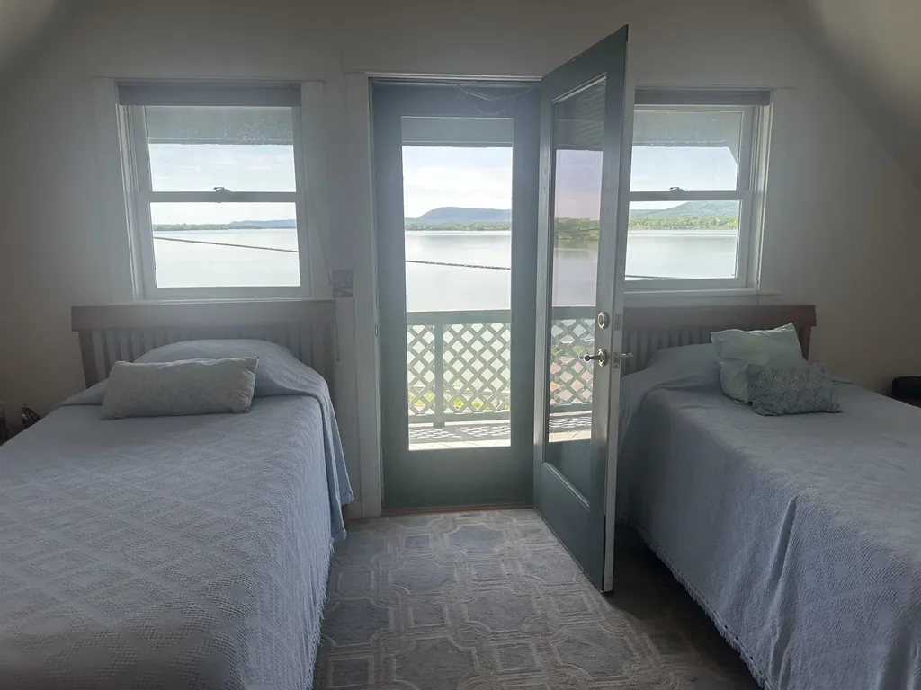 6208 Vt Route 125 Addison VT 05491