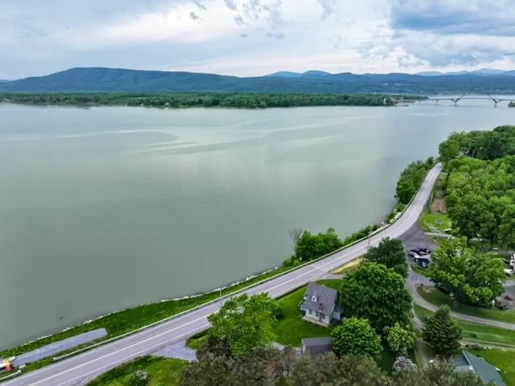 6208 Vt Route 125 Addison VT 05491