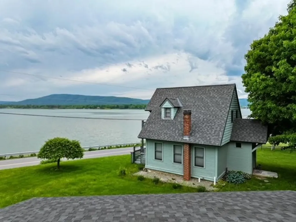 6208 Vt Route 125 Addison VT 05491