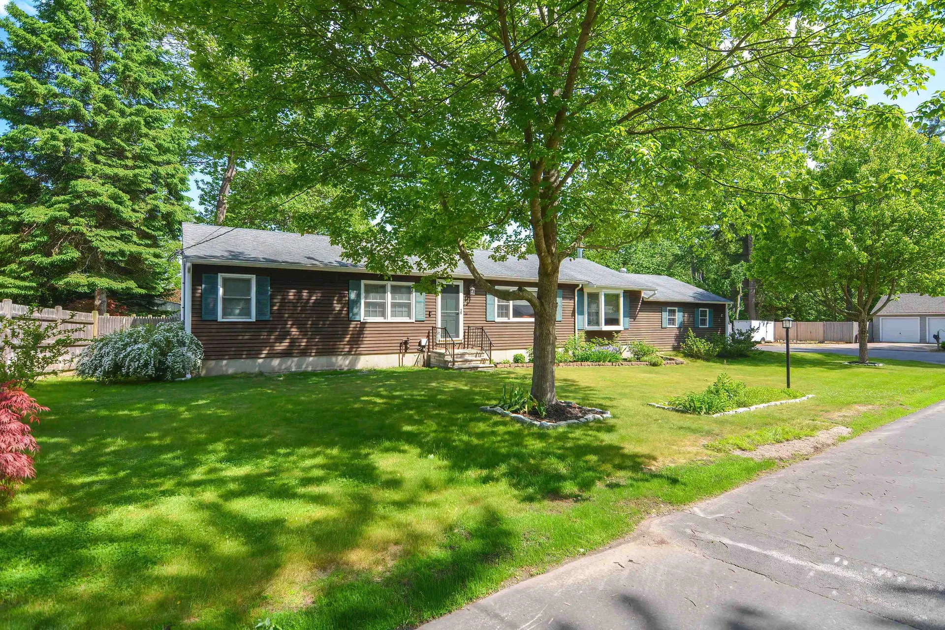 16 Ayer Circle Seabrook NH 03874