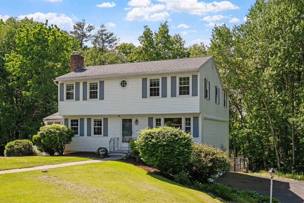 7 Mirra Avenue Derry NH 03038