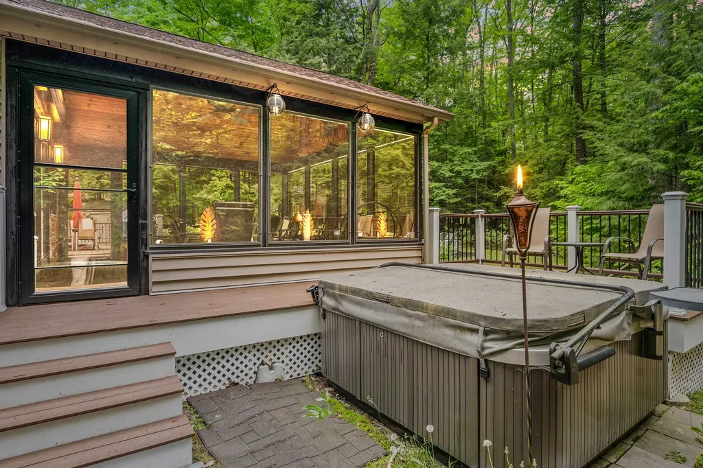 49 John Avery Lane Sunapee NH 03782