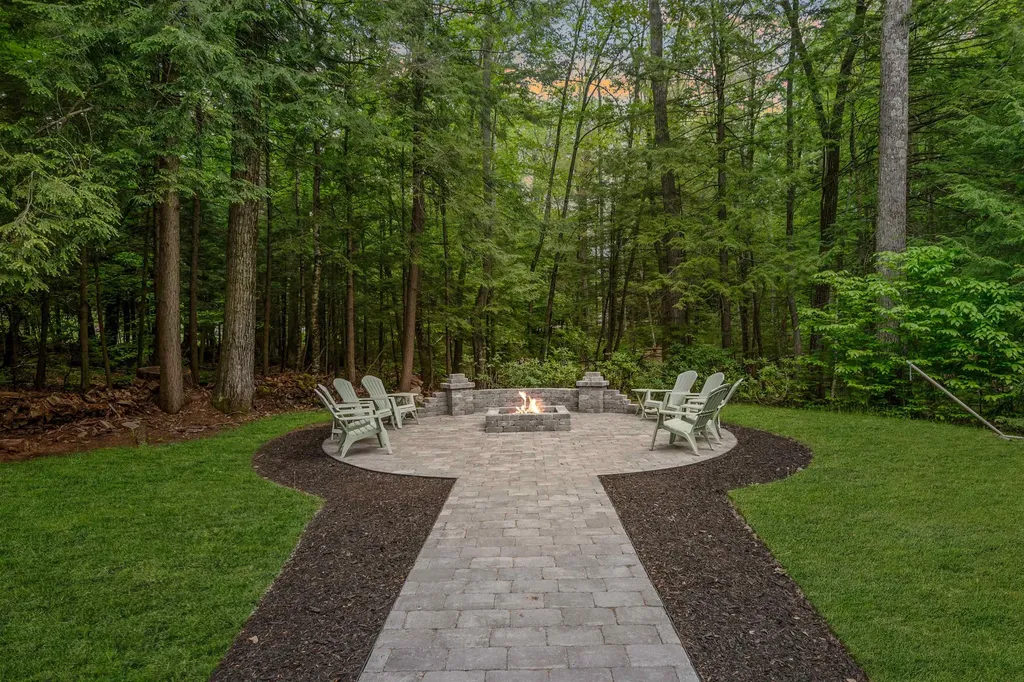 49 John Avery Lane Sunapee NH 03782
