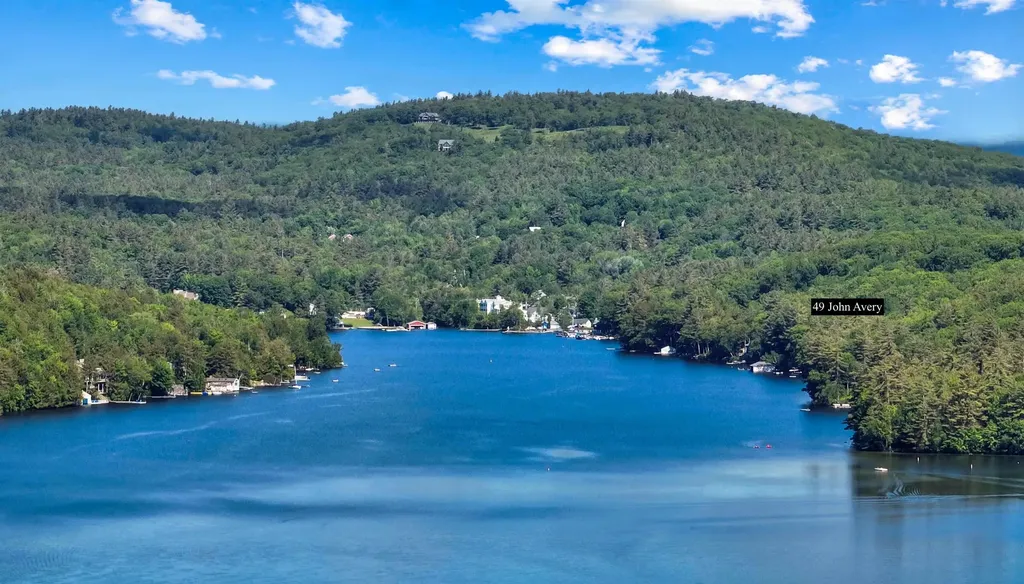 49 John Avery Lane Sunapee NH 03782