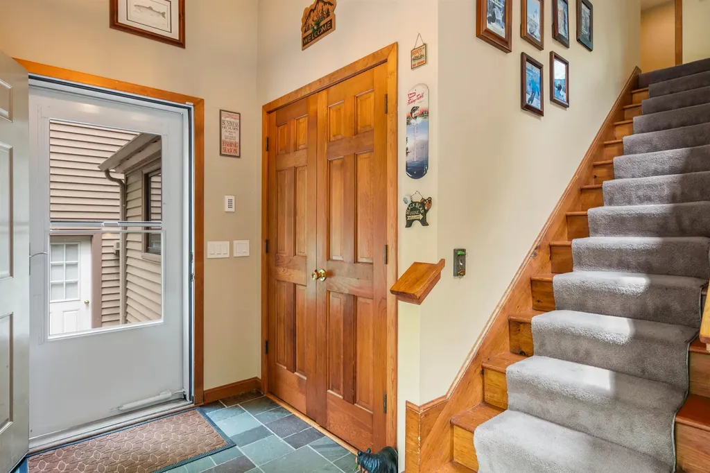 49 John Avery Lane Sunapee NH 03782