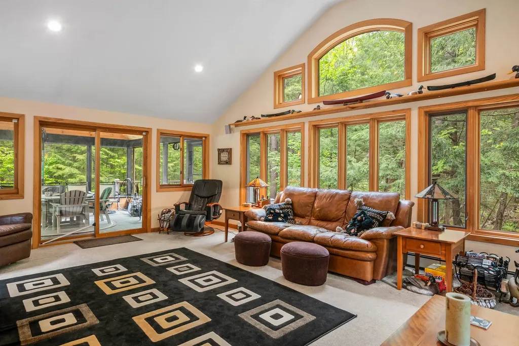 49 John Avery Lane Sunapee NH 03782