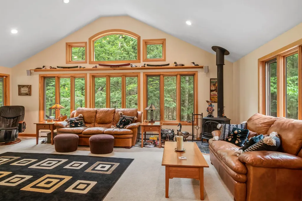 49 John Avery Lane Sunapee NH 03782