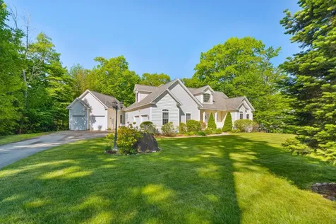 16 Farm View Lane Gilford NH 03249
