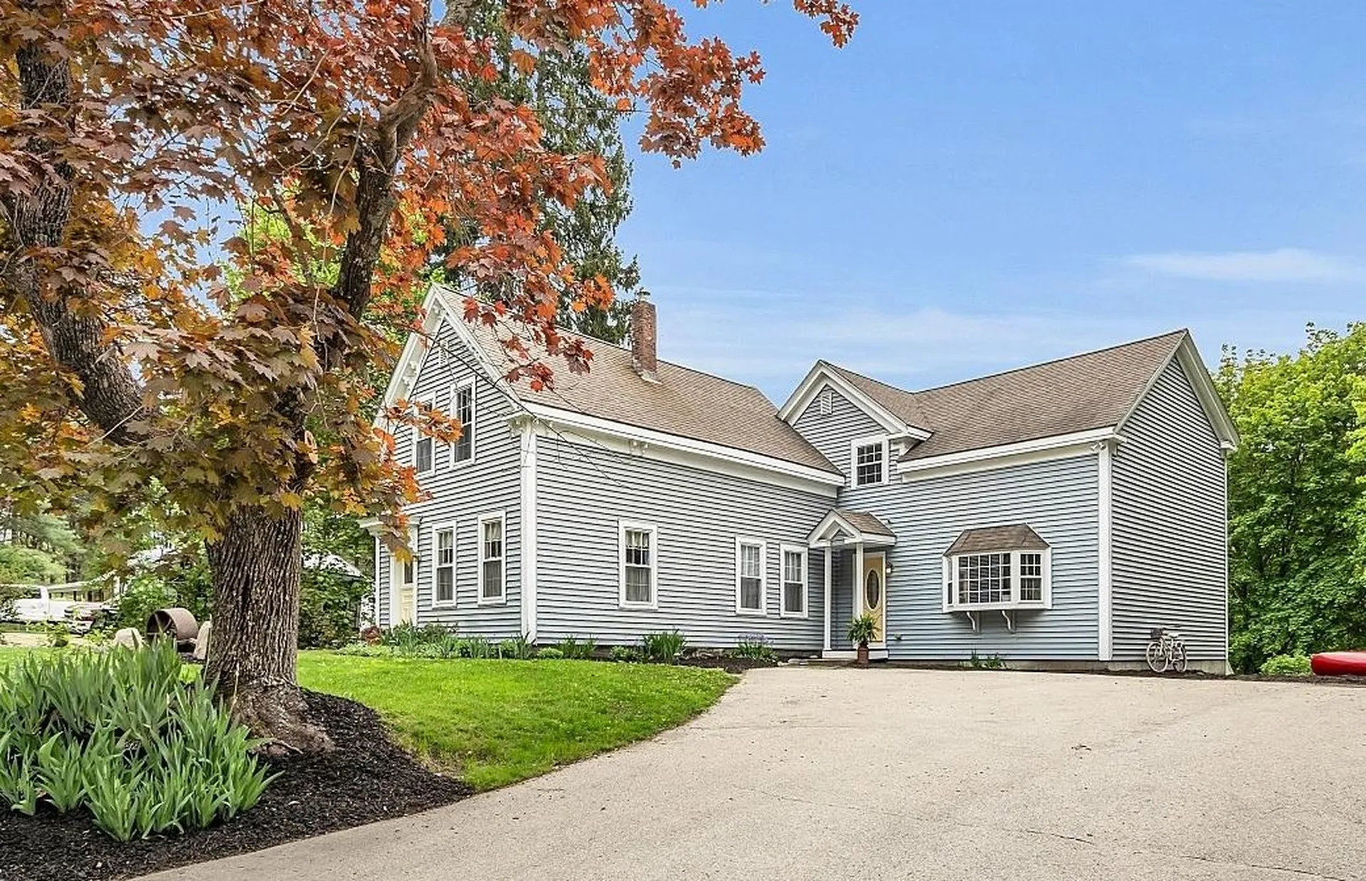 18 Sullivan Road Hudson NH 03051