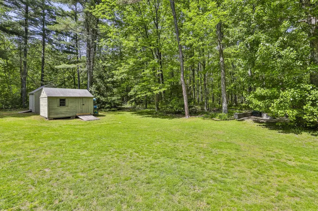 17 Marty Drive Merrimack NH 03054