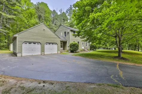 17 Marty Drive Merrimack NH 03054