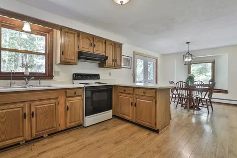 17 Marty Drive Merrimack NH 03054
