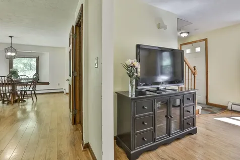 17 Marty Drive Merrimack NH 03054