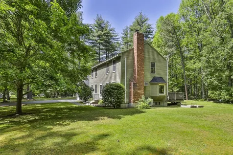 17 Marty Drive Merrimack NH 03054