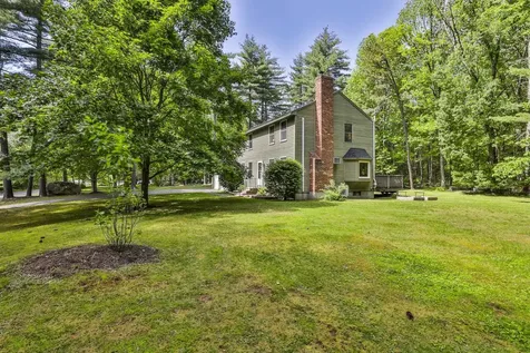 17 Marty Drive Merrimack NH 03054