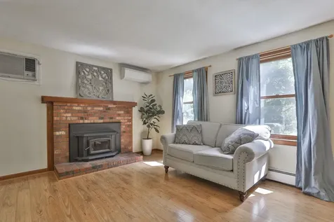 17 Marty Drive Merrimack NH 03054