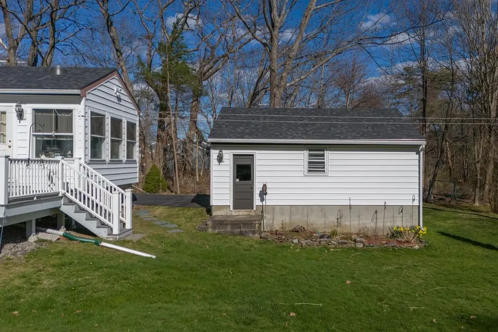 40 Elwyn Road Rye NH 03870