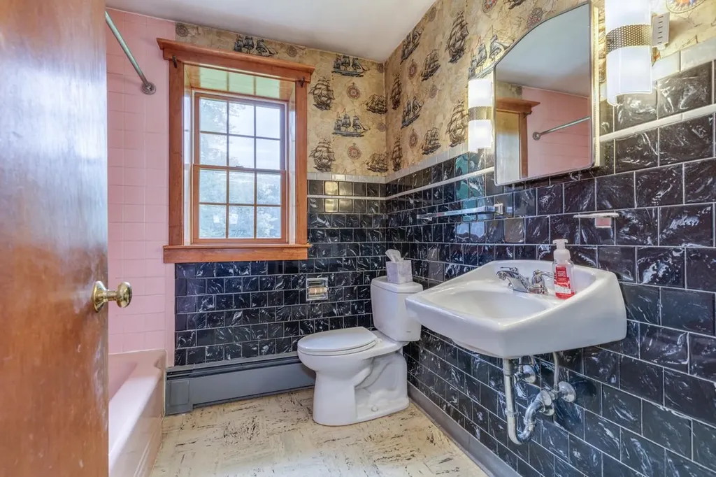 40 Elwyn Road Rye NH 03870