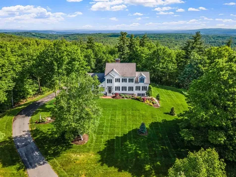 17 Woodhill Hooksett Road Bow NH 03304