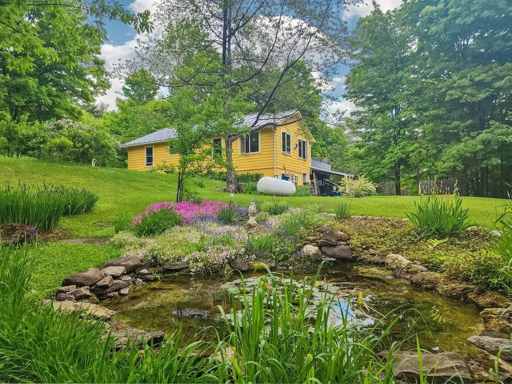 11 Ward Hill Road Tunbridge VT 05077