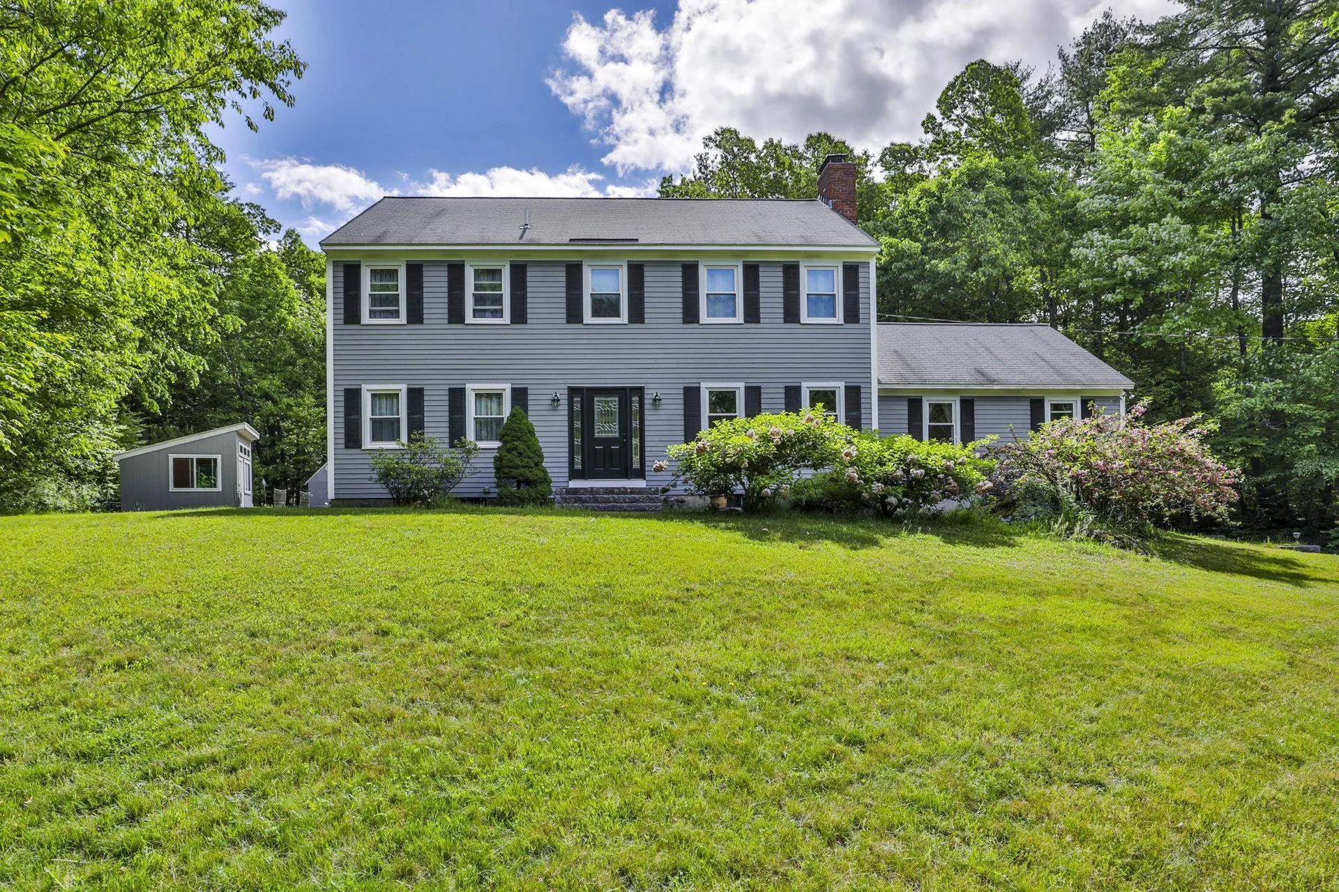 27 Oak Hill Drive Amherst NH 03031
