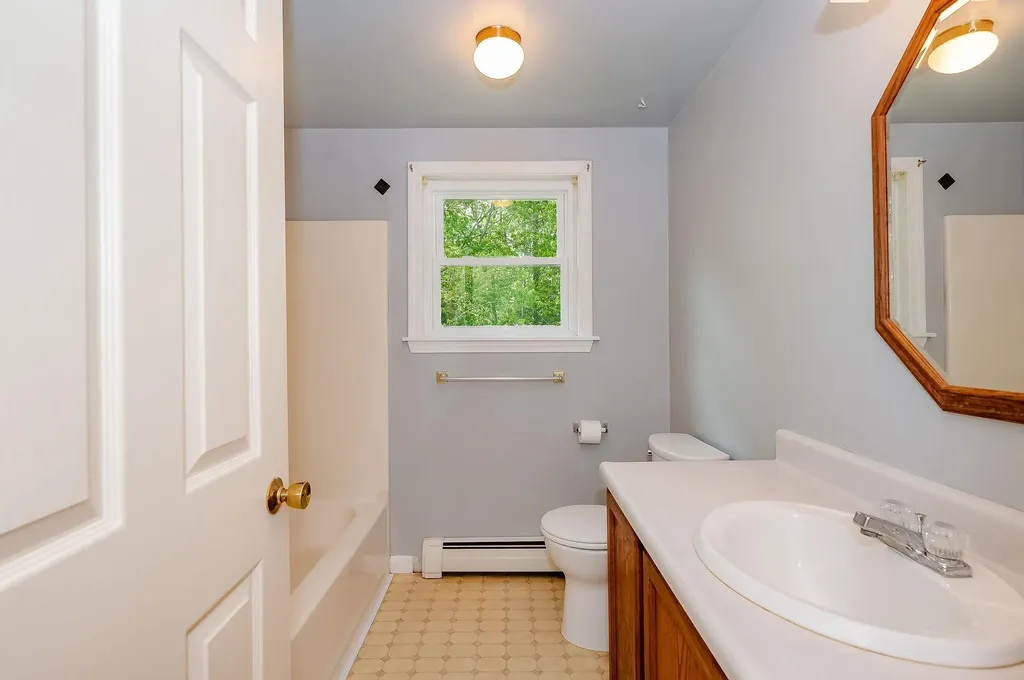 13 Chestnut Drive South Berwick ME 03908