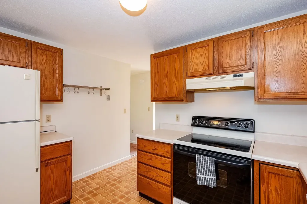 13 Chestnut Drive South Berwick ME 03908