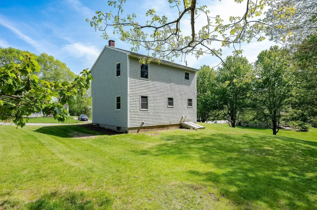 13 Chestnut Drive South Berwick ME 03908