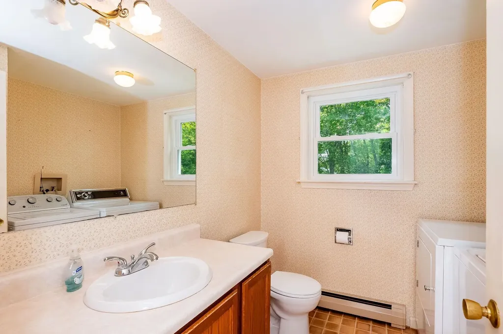 13 Chestnut Drive South Berwick ME 03908