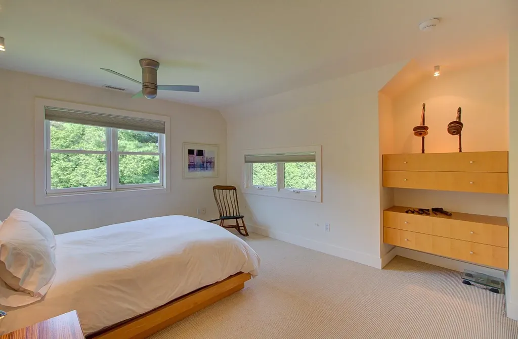 12 Cedar Cliffs Lane South Hero VT 05486