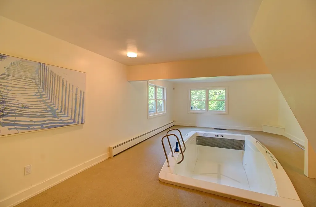 12 Cedar Cliffs Lane South Hero VT 05486