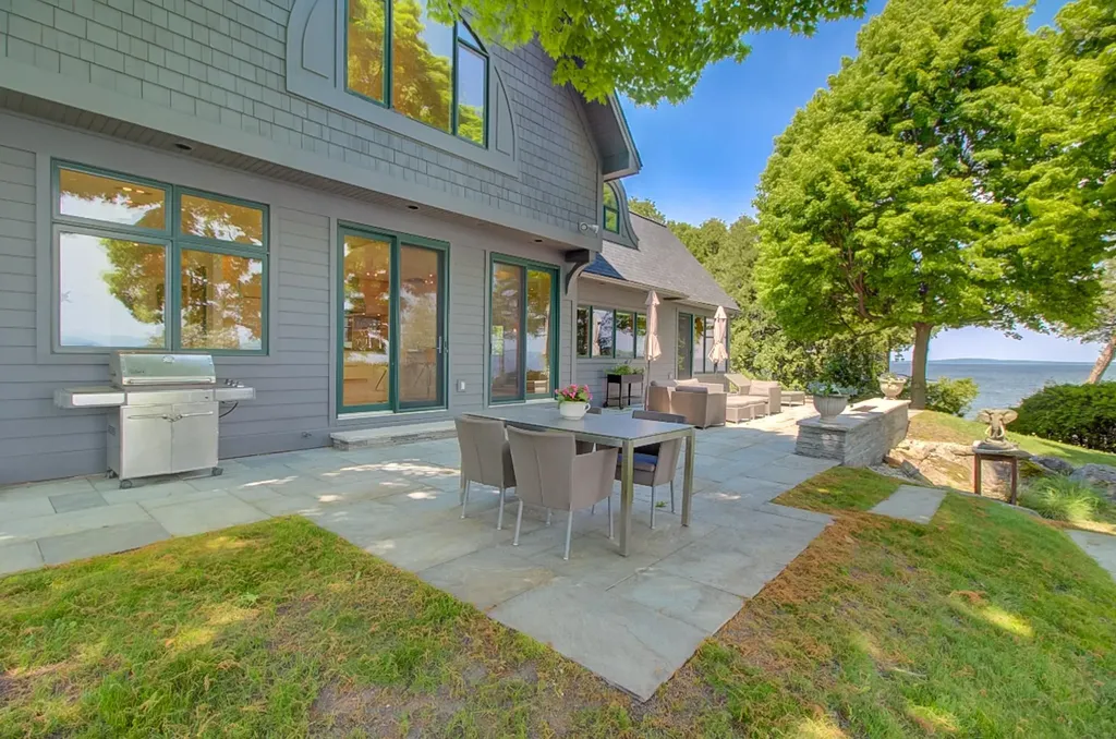 12 Cedar Cliffs Lane South Hero VT 05486