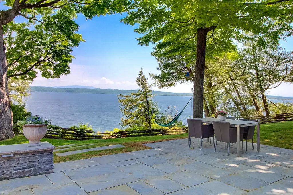 12 Cedar Cliffs Lane South Hero VT 05486