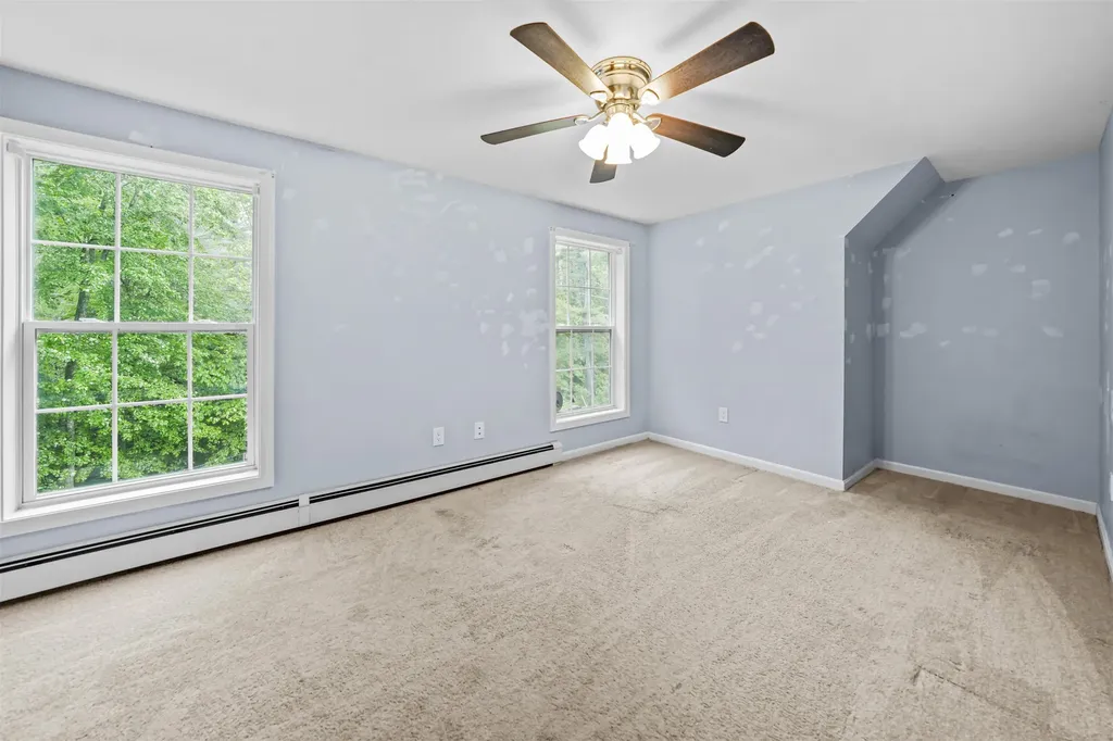 8 Bertha Avenue Raymond NH 03077