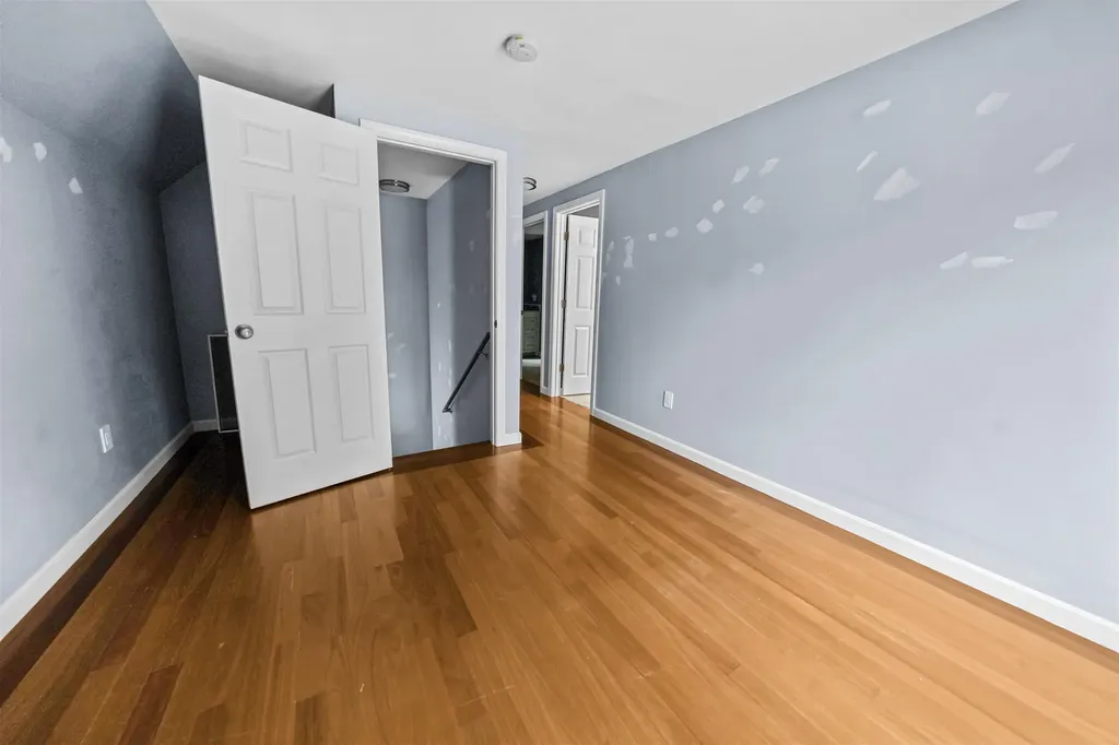 8 Bertha Avenue Raymond NH 03077