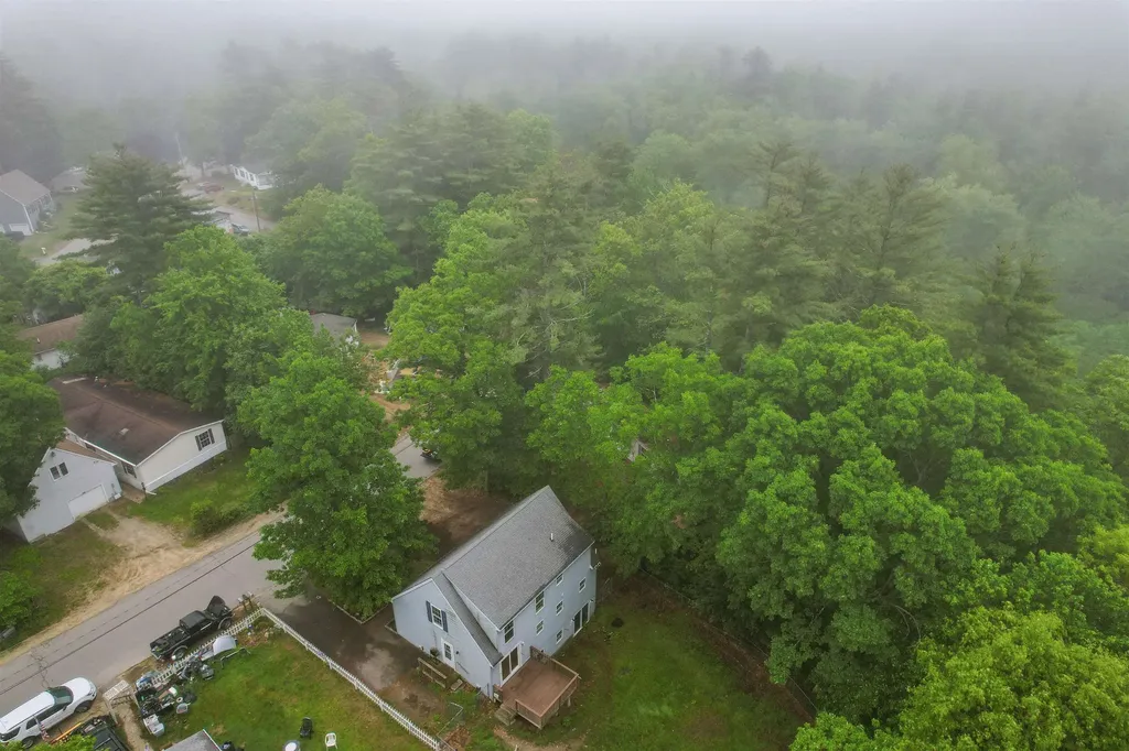8 Bertha Avenue Raymond NH 03077