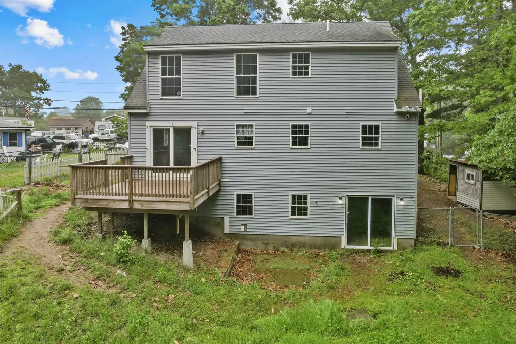 8 Bertha Avenue Raymond NH 03077