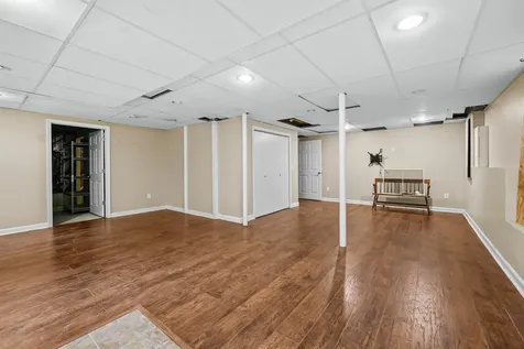 8 Bertha Avenue Raymond NH 03077