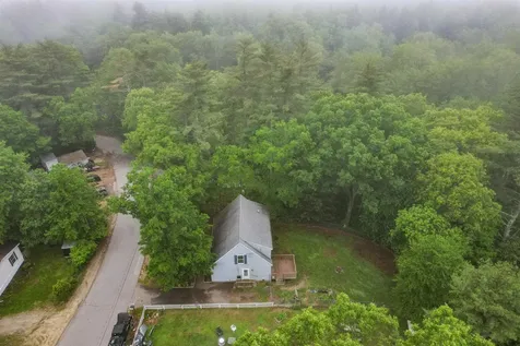 8 Bertha Avenue Raymond NH 03077