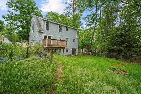 8 Bertha Avenue Raymond NH 03077