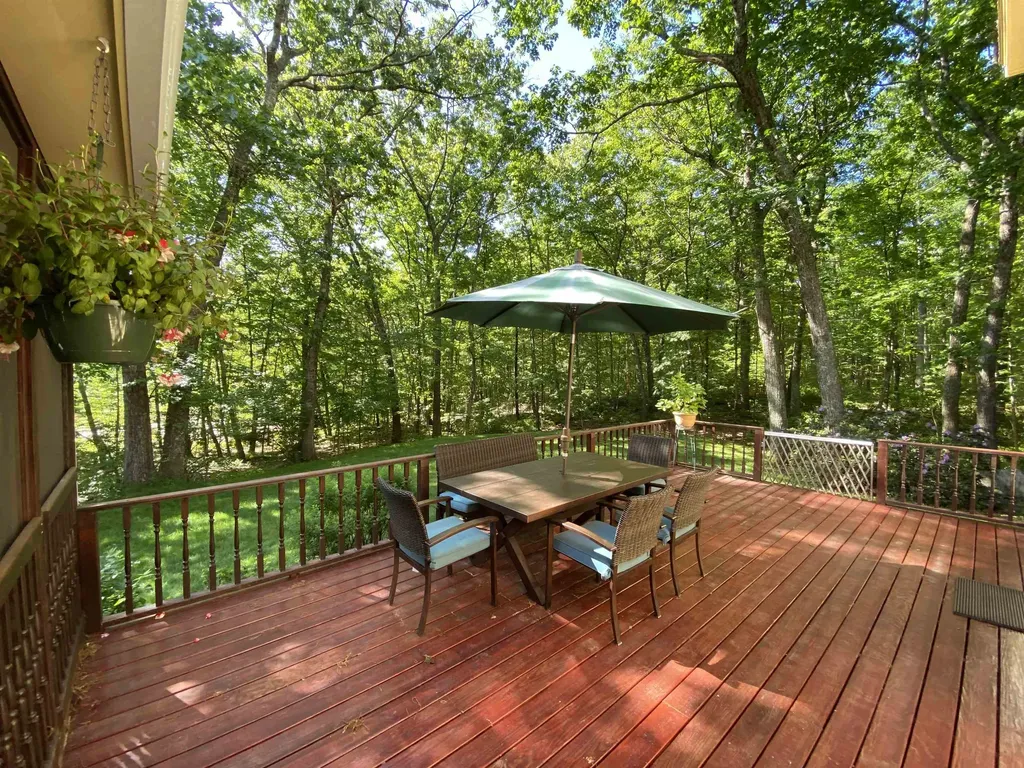 67 Laurel Hill Road Hollis NH 03049