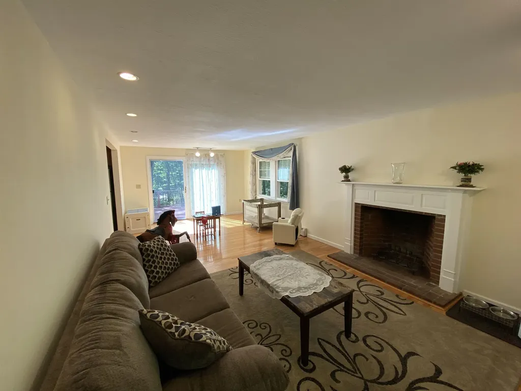 67 Laurel Hill Road Hollis NH 03049