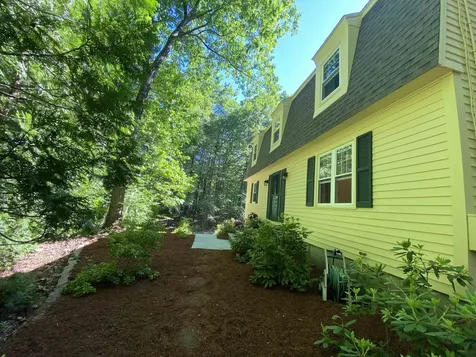 67 Laurel Hill Road Hollis NH 03049