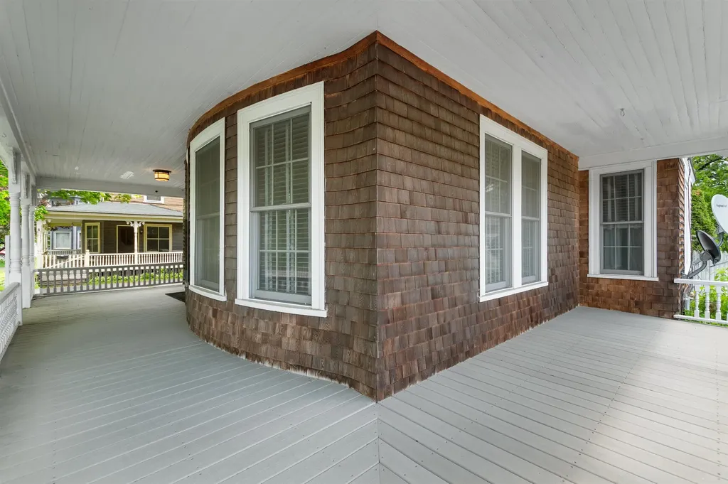 10 Monadnock Street Colebrook NH 03576