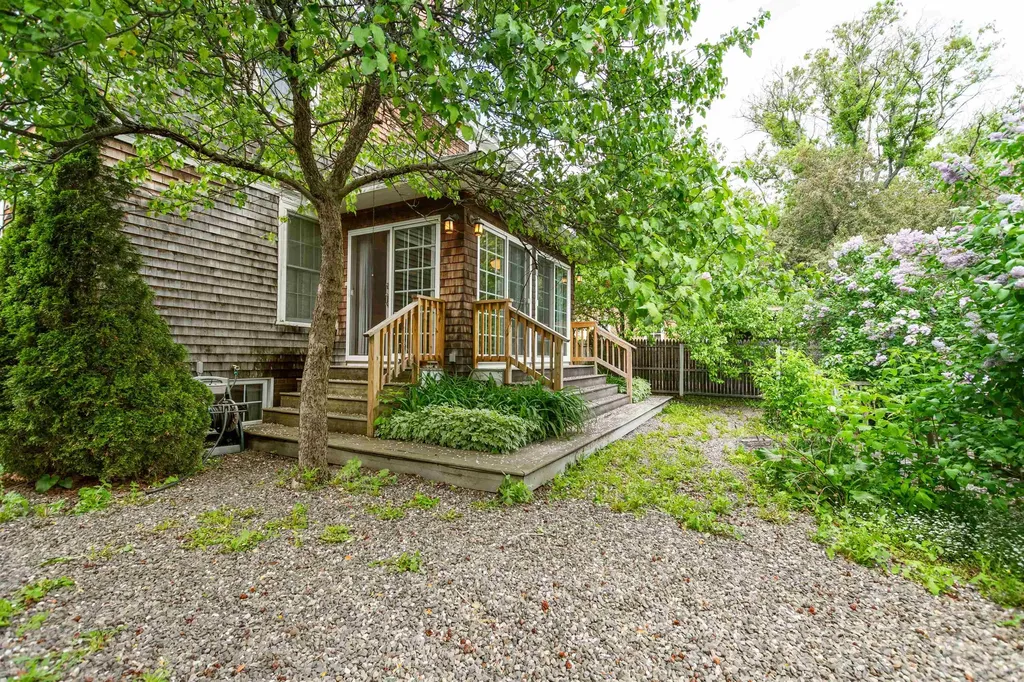 10 Monadnock Street Colebrook NH 03576