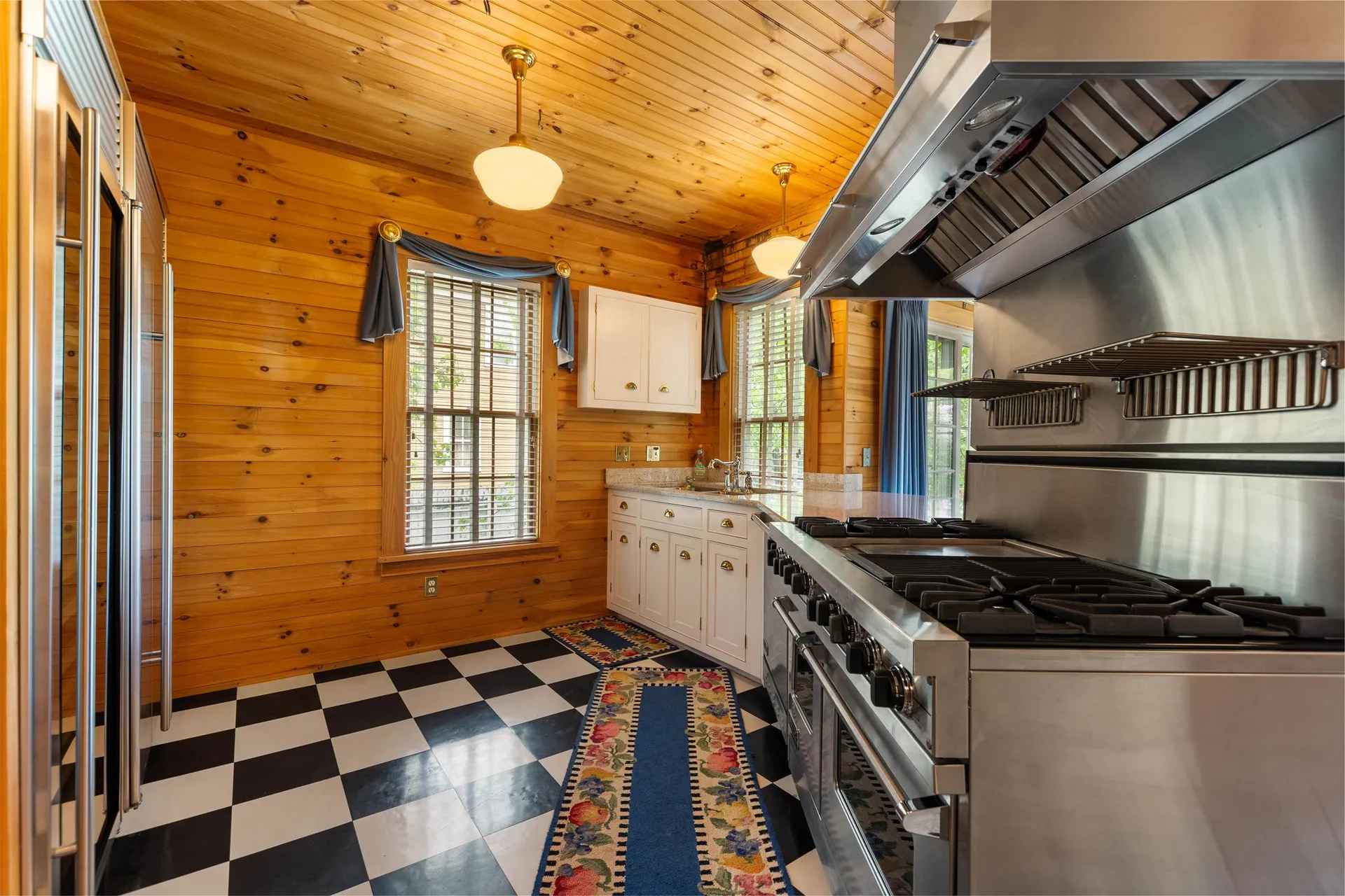 10 Monadnock Street Colebrook NH 03576
