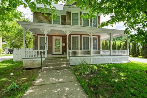 10 Monadnock Street Colebrook NH 03576