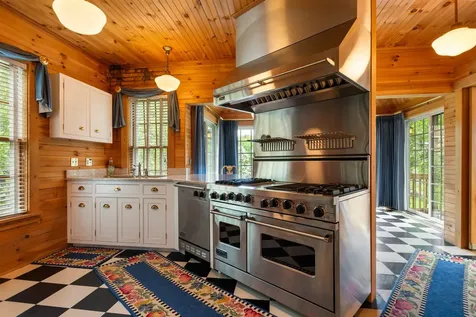 10 Monadnock Street Colebrook NH 03576