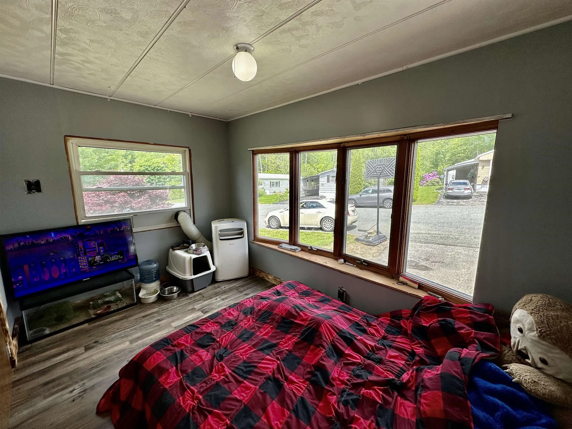 22 Madison Place Claremont NH 03743